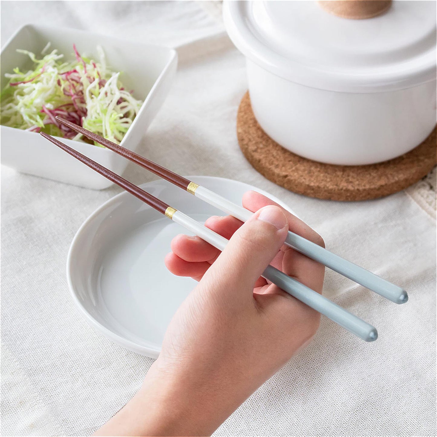 ISHIDA Eternal Knot Chopsticks and Rests Set