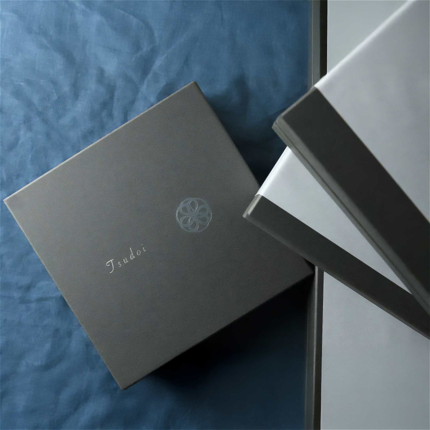 Tsudoi Iron Black Plate by Rina Ono - ZenwareCrafts