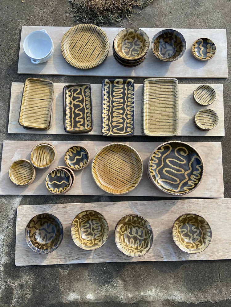 Slipware by Momoko Shiohata