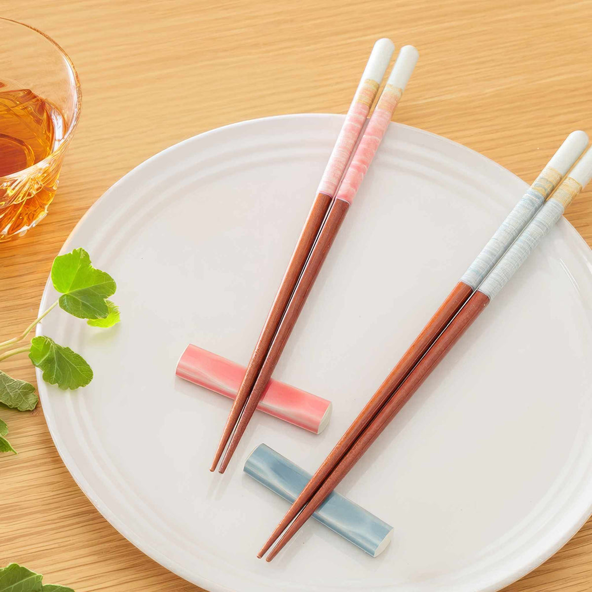 ISHIDA Thank You Chopsticks and Rest Set - Pink/Blue