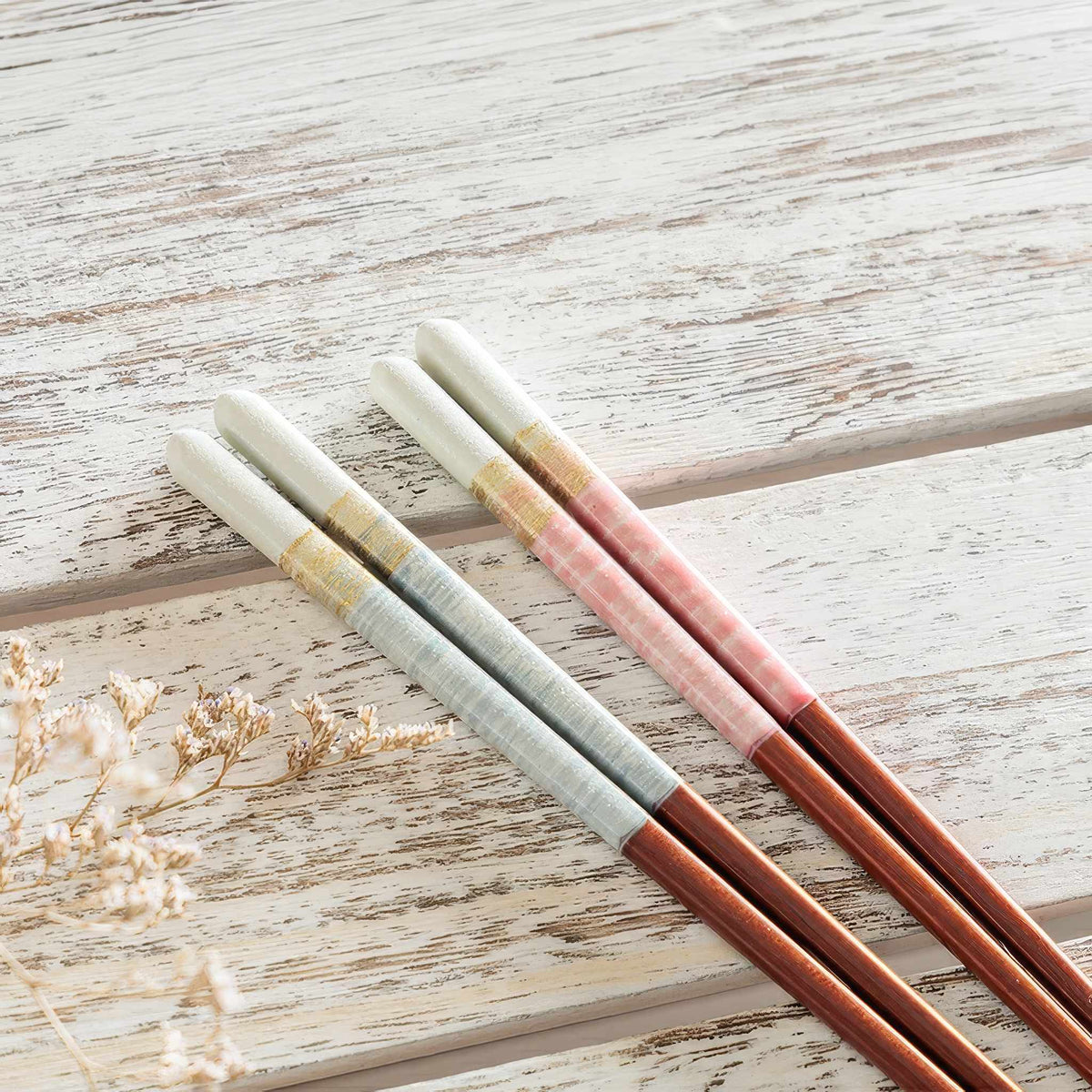 ISHIDA Thank You Chopsticks and Rest Set - Pink/Blue