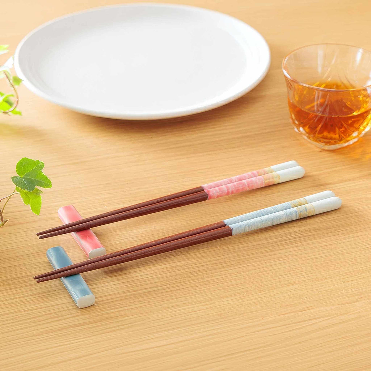 ISHIDA Thank You Chopsticks and Rest Set - Pink/Blue