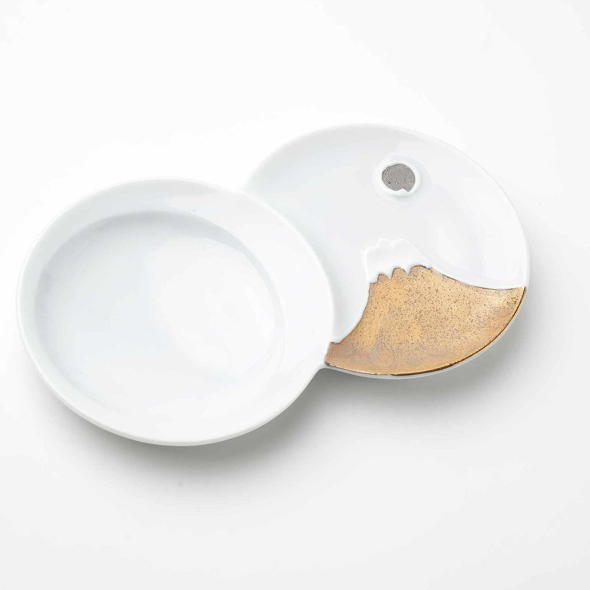 Hasami Ware Mt. Fuji Sauce Dish - Silver/Gold