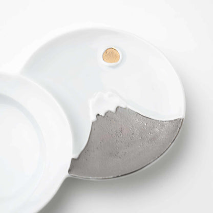 Hasami Ware Mt. Fuji Sauce Dish - Silver/Gold