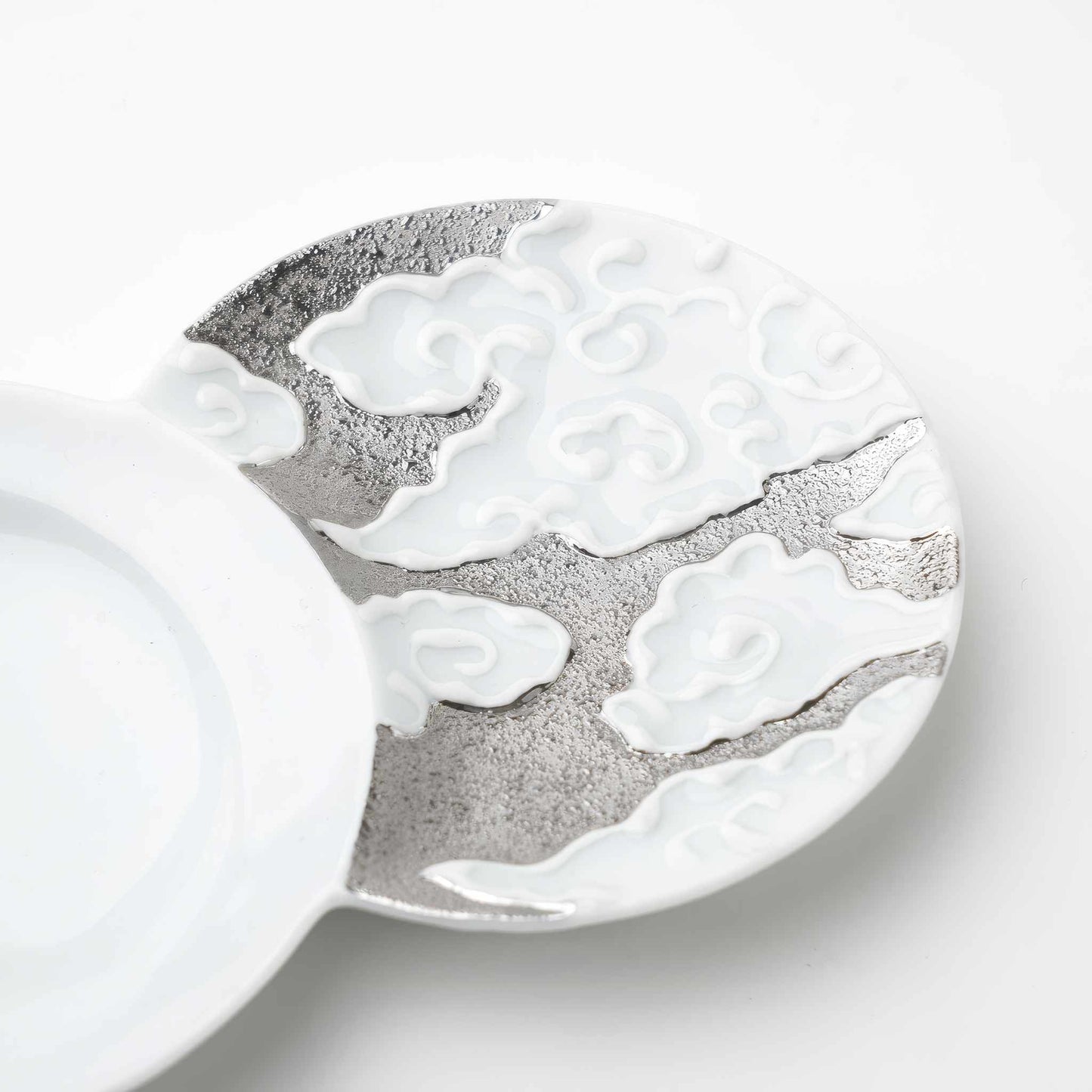 Hasami Ware Cloud Sauce Dish - Silver/Gold