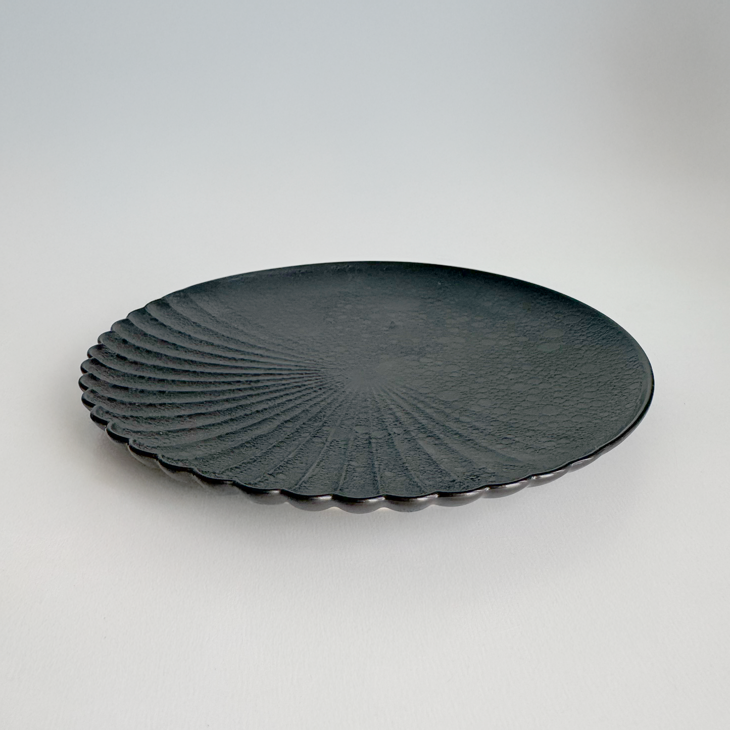 Ocean Bubble Handmade Plate - Small 6.3 in Black